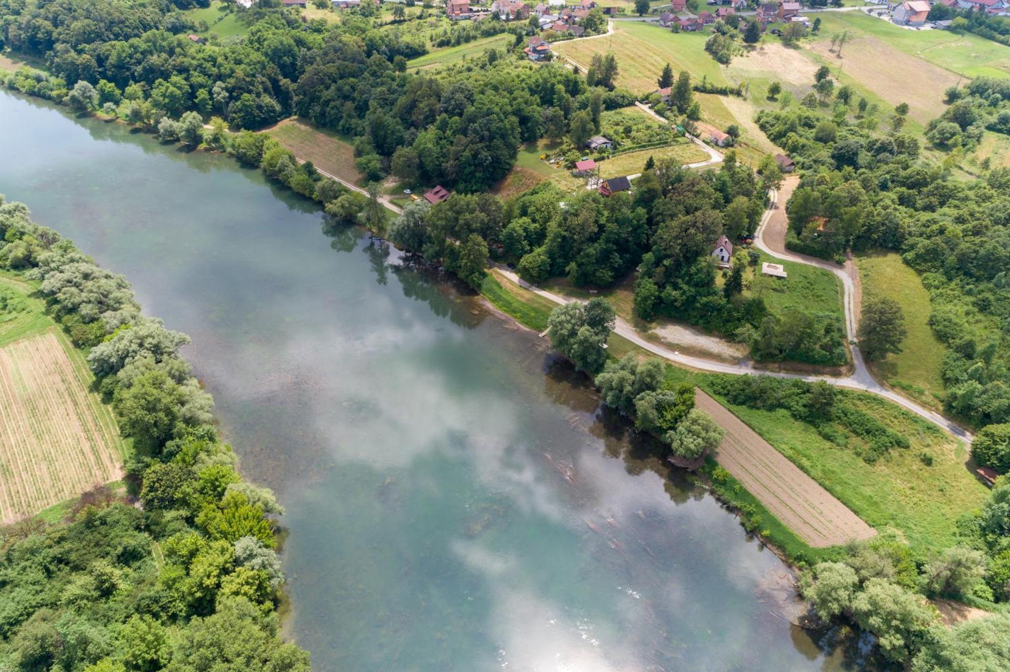Zagreb, Kuca Za Odmor Swan River Holiday House Lasinja Ngoại thất bức ảnh
