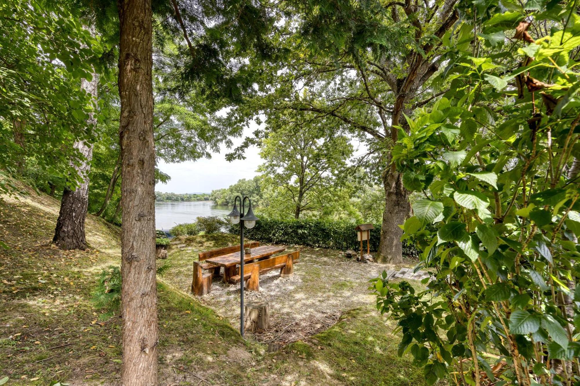 Zagreb, Kuca Za Odmor Swan River Holiday House Lasinja Ngoại thất bức ảnh